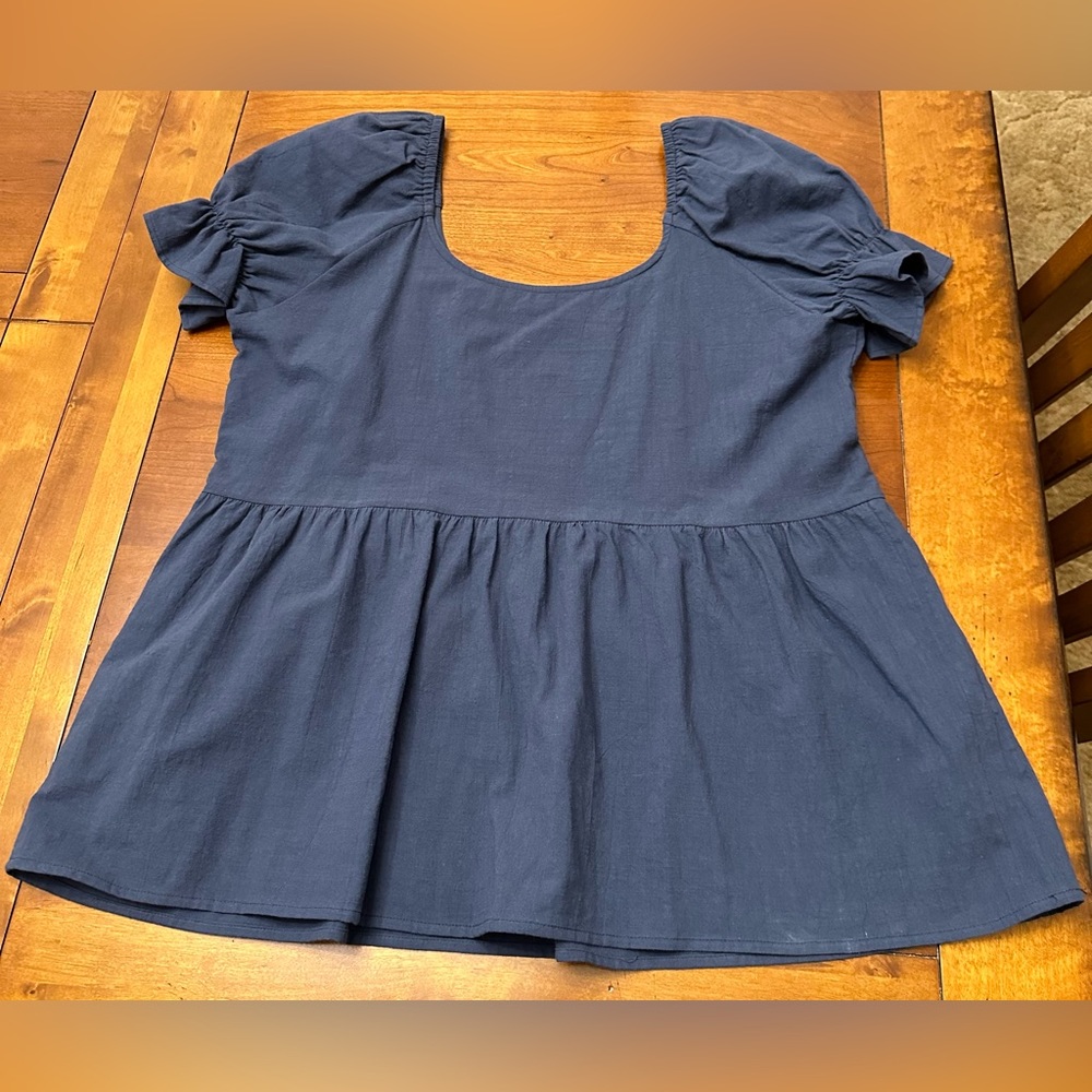 *no brand* Blue Scoop Neck Top Size XL